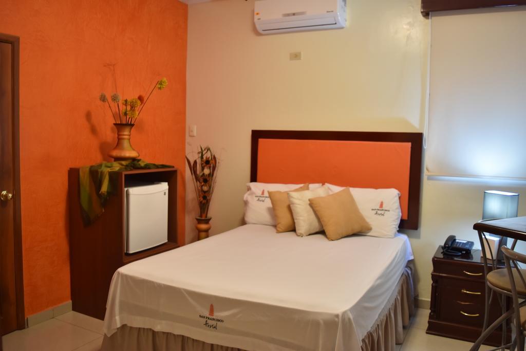 San Francisco Apart Hotel Guayaquil Exteriör bild